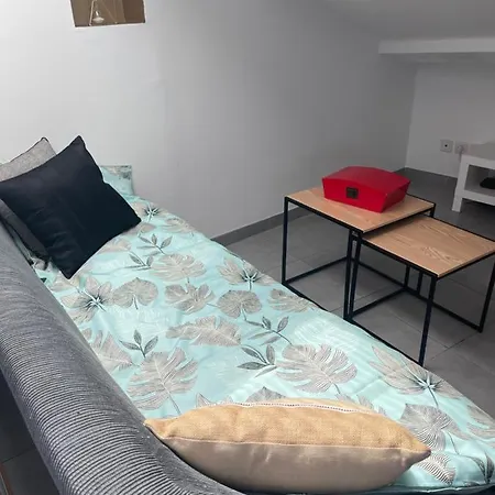 Climatise Centre-ville De Dans Comble 4 Couchages Apartment Narbonne