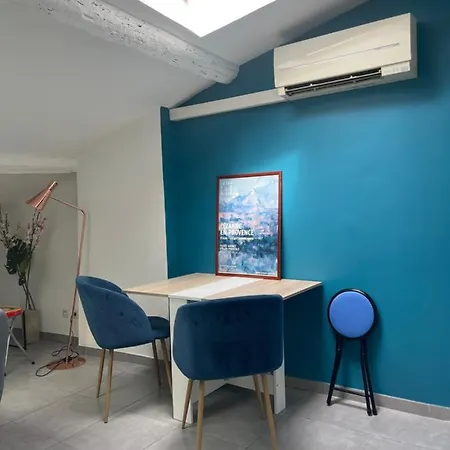 Apartment Climatise Centre-ville De Dans Comble 4 Couchages Narbonne