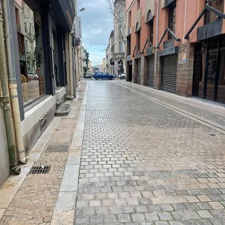 Climatise Centre-ville De Dans Comble 4 Couchages Apartment *